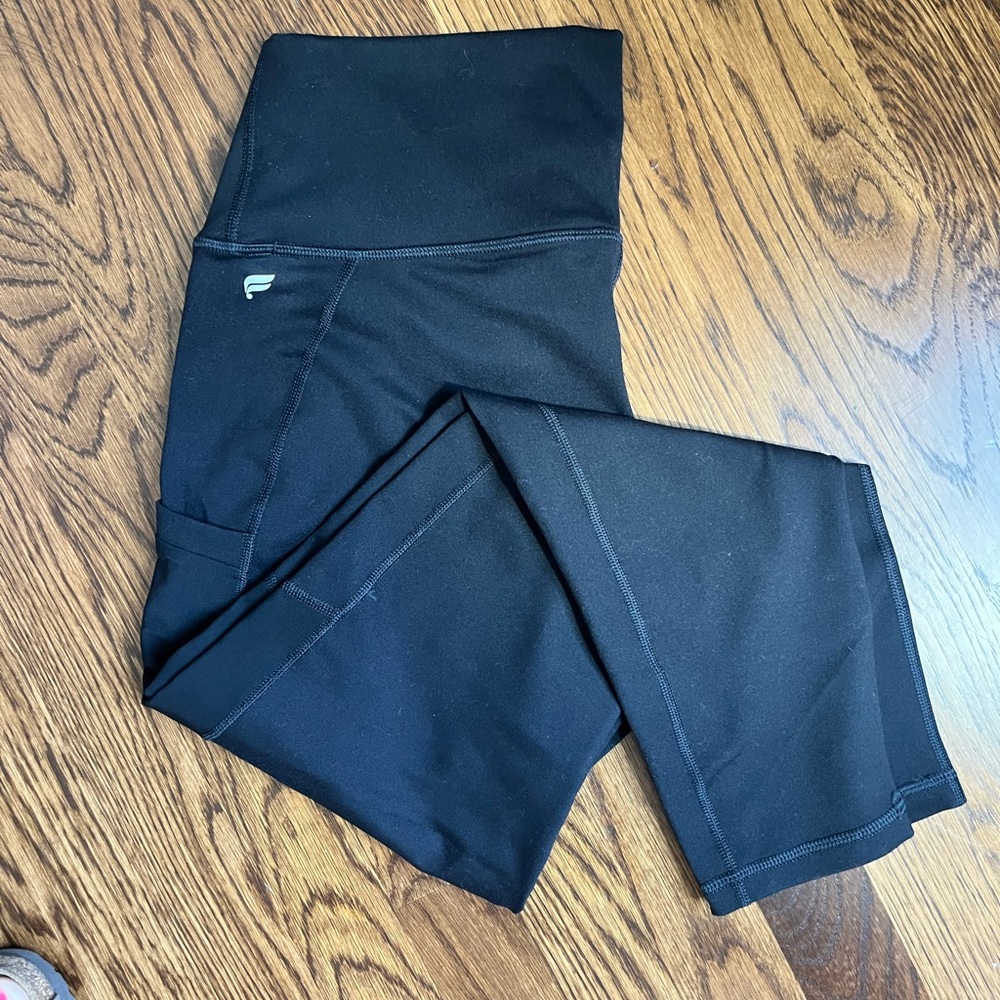 NWT - Fabletics Women’s Black Leggings  PowerHold on-the-go leggings